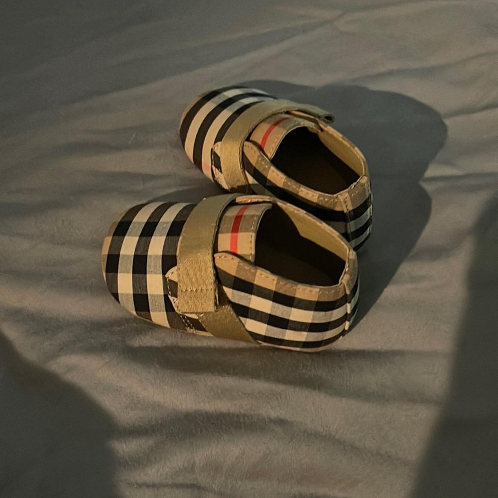 Baby Burberry Shoe and Great Quality Never Wore ‼️